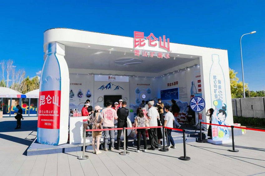 力强大的青 力强大的青