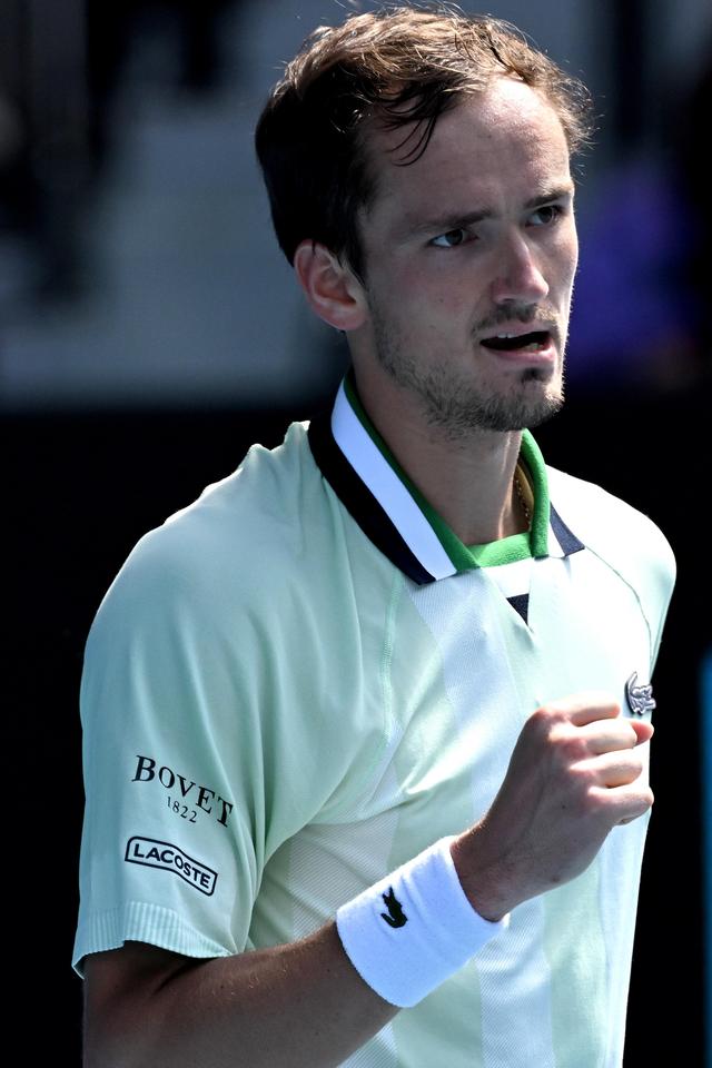 足球比赛中 足球比赛中